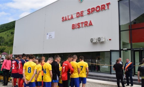 Гравці СК «Карпати» взяли участь у відкритті спортивної зали в Румунії: що відомо