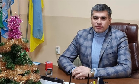 Медики Кіцманської лікарні отримали підвищені зарплати за січень, повідомив Володимир Хромюк