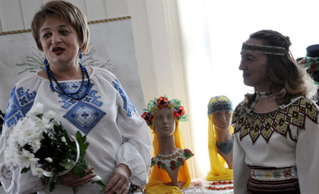 Як український тризуб по-гургачівськи всупереч забороні замість Києва у Чорткові прижився