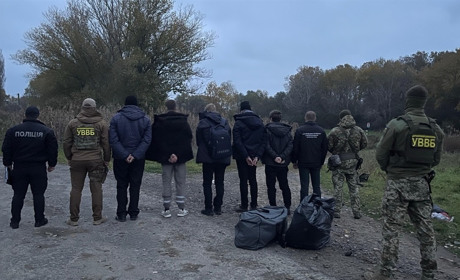За 5000 доларів чоловік вирішив «взяти в долю» прикордонника Ізмаїльського загону