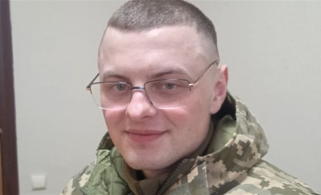 Почув, що почалася війна – зібрався у військкомат. Історія артилериста з Антонівки, що втратив ногу