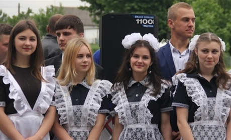 Без останнього дзвоника і випускного: що треба знати калинівчанам про закінчення навчального року