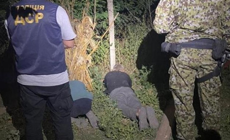 3700 доларів за послугу: поліція затримала злочинну групу, яка переплавляла ухилянтів за кордон