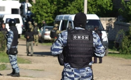Трьох колишніх правоохоронців з Криму судитимуть за держзраду
