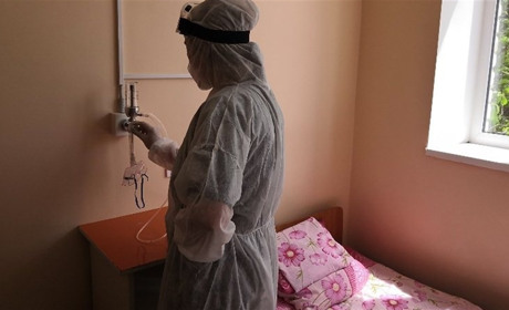 У Біляївській лікарні змонтували кисневу систему. Як вона допомагатиме хворим до і після карантину