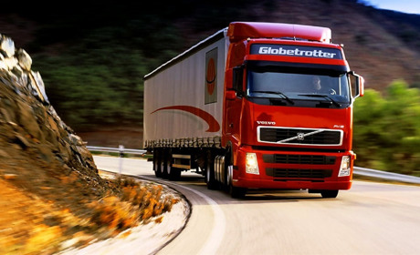 До уваги власників та водіїв вантажівок: в Україні оновили ПДР