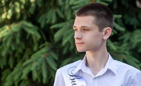 Випускник із Глухова Артем Рудий – у десятці кращих знавців економіки північного регіону
