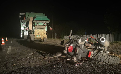 15-річний мотоцикліст із Сарненського району врізався в комбайн