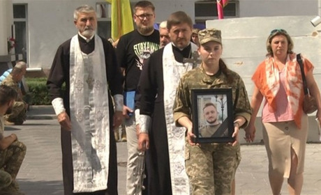 У Житомирі попрощалися з уродженцем Луганщини. Загинув на передовій