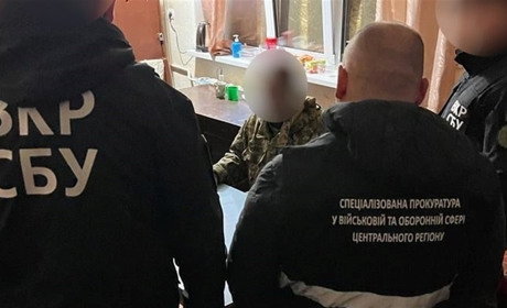 На Житомирщині затримали військового офіцера, який допомагав ворогу