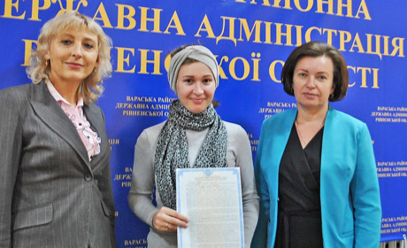 Для дитини-сироти з Вараського району за кошти держави придбали будинок