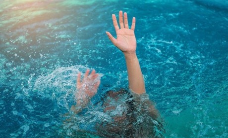 Рятувальники застерігають про небезпеку купання в холодній воді