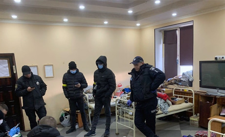 Двоє жителів Звягельщини, перебуваючи у в’язниці, обікрали два десятки громадян