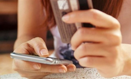 Шахрай представився працівником банку і ошукав славутчанку на понад 56 тисяч гривень