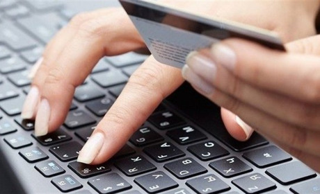 Мешканка Сватівського району перерахувала інтернет-шахраям 8000 гривень: вона замовила бджолопакети