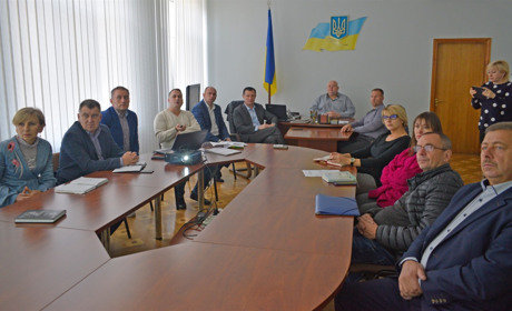 В міській раді представили проект реконструкції парку: нові майданчики, велодоріжки, стадіон
