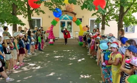 Як святкували День захисту дітей у херсонських бібліотеках: тримайте фото задоволених дітлахів