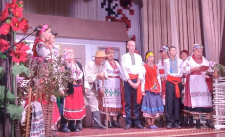 Сільський театр привіз у Переяслав виставу «На перші гулі»: артистів просили на біс