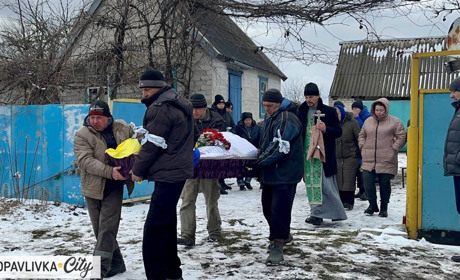 У селі Росішки односельці провели в останню путь захисника Дмитра Цимбалюка (ВІДЕО)