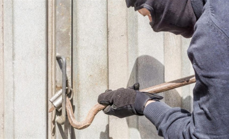 Білопільські поліцейські викрили чоловіка, який обікрав гараж