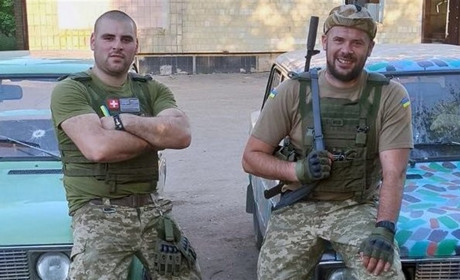 Односельці Василь та Іван: "Прийшли у військкомат і сказали, що будемо разом Батьківщину захищати"