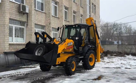 Жовті Води отримали універсальний екскаватор від німецьких партнерів
