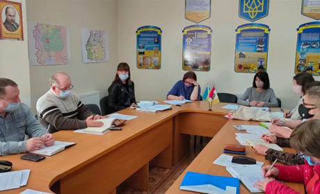 Нові правила поводження з тваринами та благоустрій: що було на виконкомі Сватівської міськради