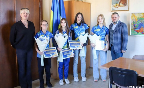 В Ізмаїлі нагородили спортсменок, які здобули золото чемпіонату світу з грепплінгу