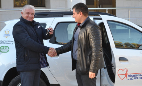 «Первинка» Южноукраїнська отримала новеньку автівку від Юженергобуда
