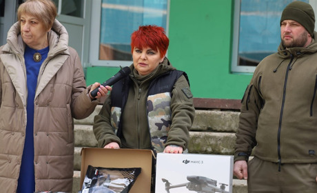 У ліцеї Мономаха зібрали понад 200 тисяч для ЗСУ: придбані Mavic 3 Combo і FPV-дрон уже на фронті