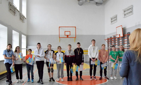 Дівчата з Браїлівського ліцею та хлопці з ліцею №3 – переможці змагань з бадмінтону у Жмеринці