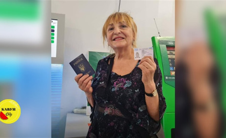 Танк цілився в її авто: Під час окупації херсонка возила в заблоковане місто свіже молоко