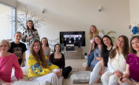 Література без кордонів: в ОАЕ організували міжнародну зустріч із письменницею Євгенією Кузнєцовою