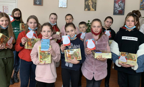 Дітям барських військових, які захищають Україну у війні з Росією, вручили подарунки з Польщі