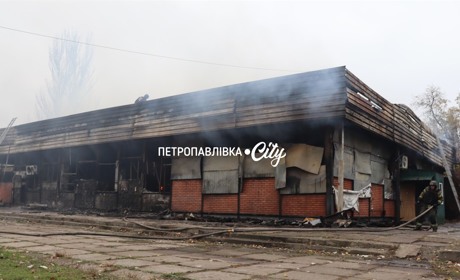 Петропавлівка під ворожим ударом: зруйновано кінотеатр, кафе, магазин (ВІДЕО)