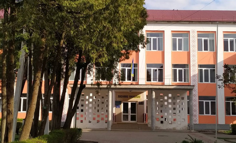 Школа №1 святкує ювілей – 115 років: святкова круговерть думок, вітань, побажань