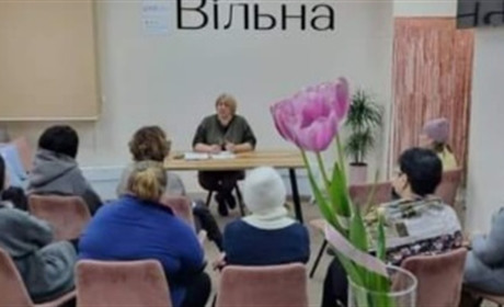 Шанс на щасливе майбутнє: у Шостці відбулася лекція про прийомні сім'ї