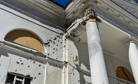 Ворог атакуваг 35 міст і сіл Херсонщини: 7 поранених, пошкоджені будинки і автомобілі