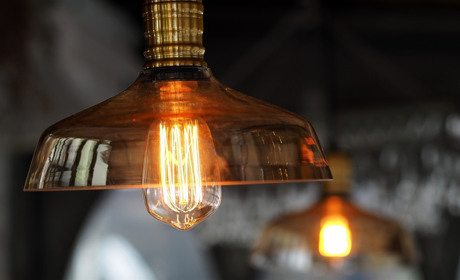 У Сватовому і семи селах району 15 січня будуть планові відключення світла: де саме