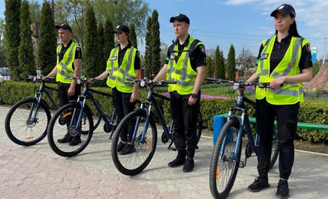 У Старокостянтинові працюють велопатрулі