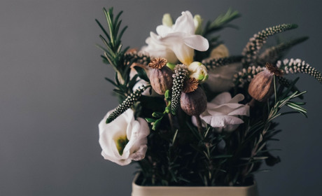 Чудові букети з доставкою в Добропіллі з троянд різних відтінків