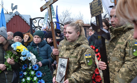 Чортківська громада провела в останню путь Героя Короля Назара