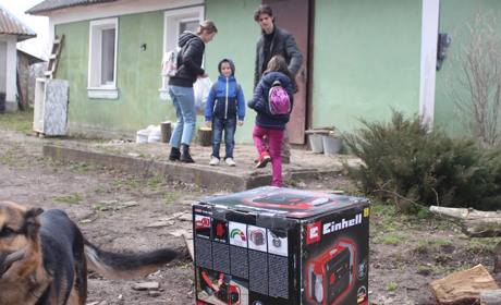 Проєкт «Велика родина». Багатодітна сім’я з Городоччини отримала генератор