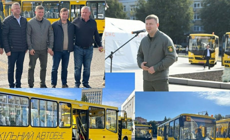 Володимирецька і Зарічненська громади отримали автобуси-школярики