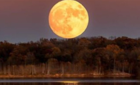 Над Землею зійде "кривавий" супермісяць: коли буде яскраве космічне явище