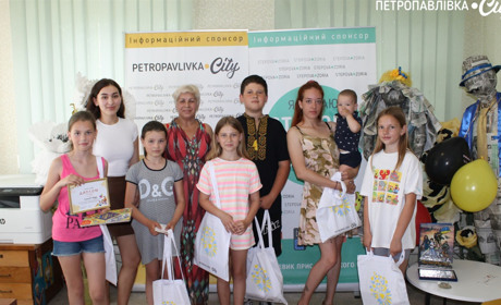 Книги, мерчі, смаколики та похід до Ігроленду: вітаємо переможців конкурсу «Моя добра справа» |ВІДЕО