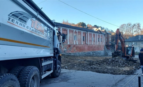 На вулиці Ліцейній в Кременці триває ремонт дороги