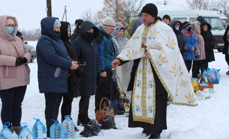 У Сватовому відсвяткували Водохреще: як це було