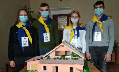 STEM-освіта в дії: в Нікополі учні НПЛ і школи № 9 презентували проєкт «Дім моєї мрії»