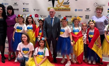 Викладачка з Глухова отримала відзнаку «Артист року» в Іспанії